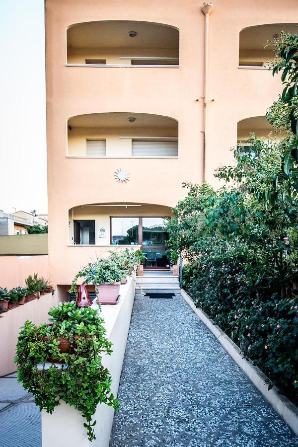 Sun&Sardinia Hotel Monserrato Exterior foto