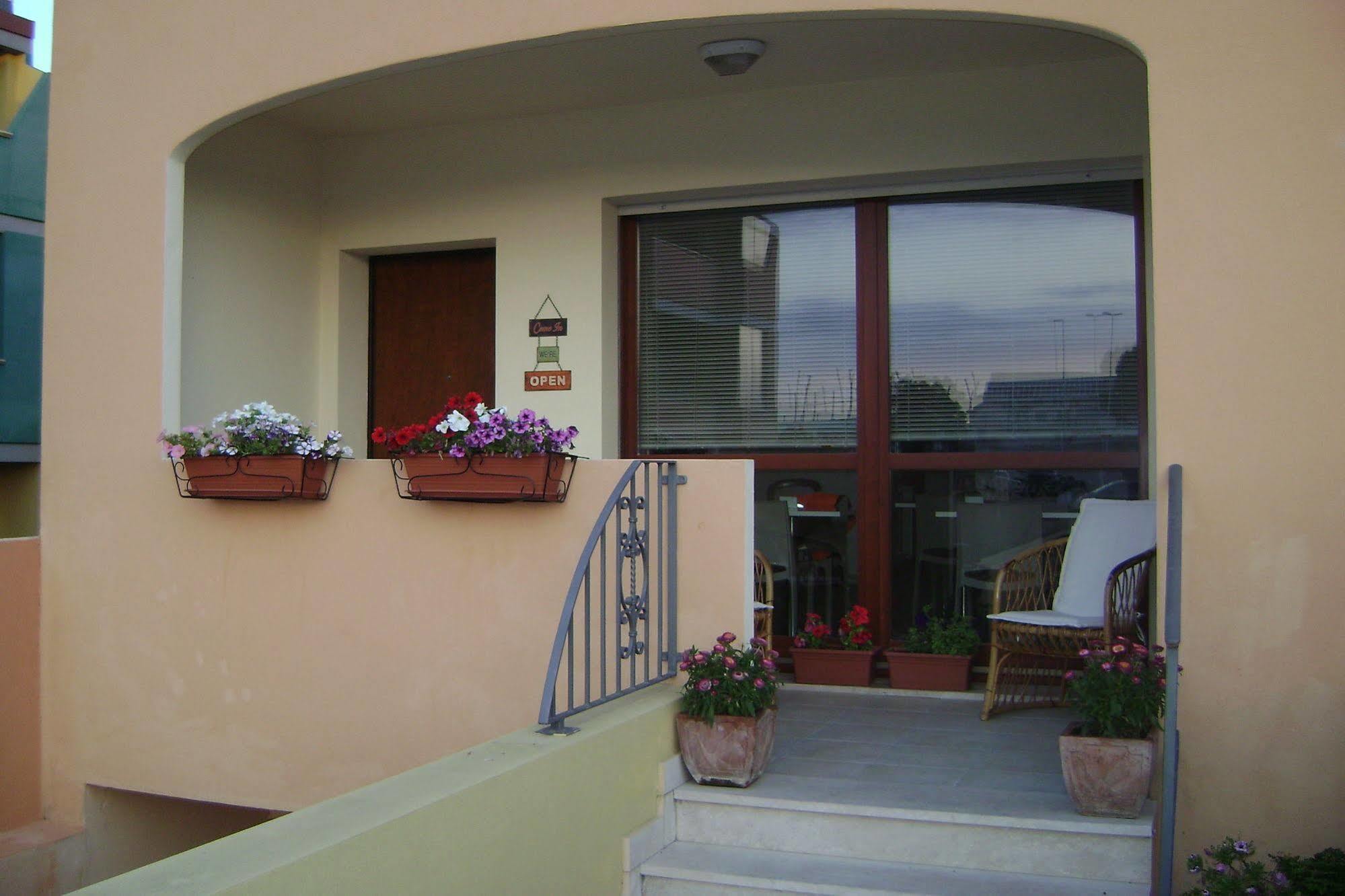 Sun&Sardinia Hotel Monserrato Exterior foto