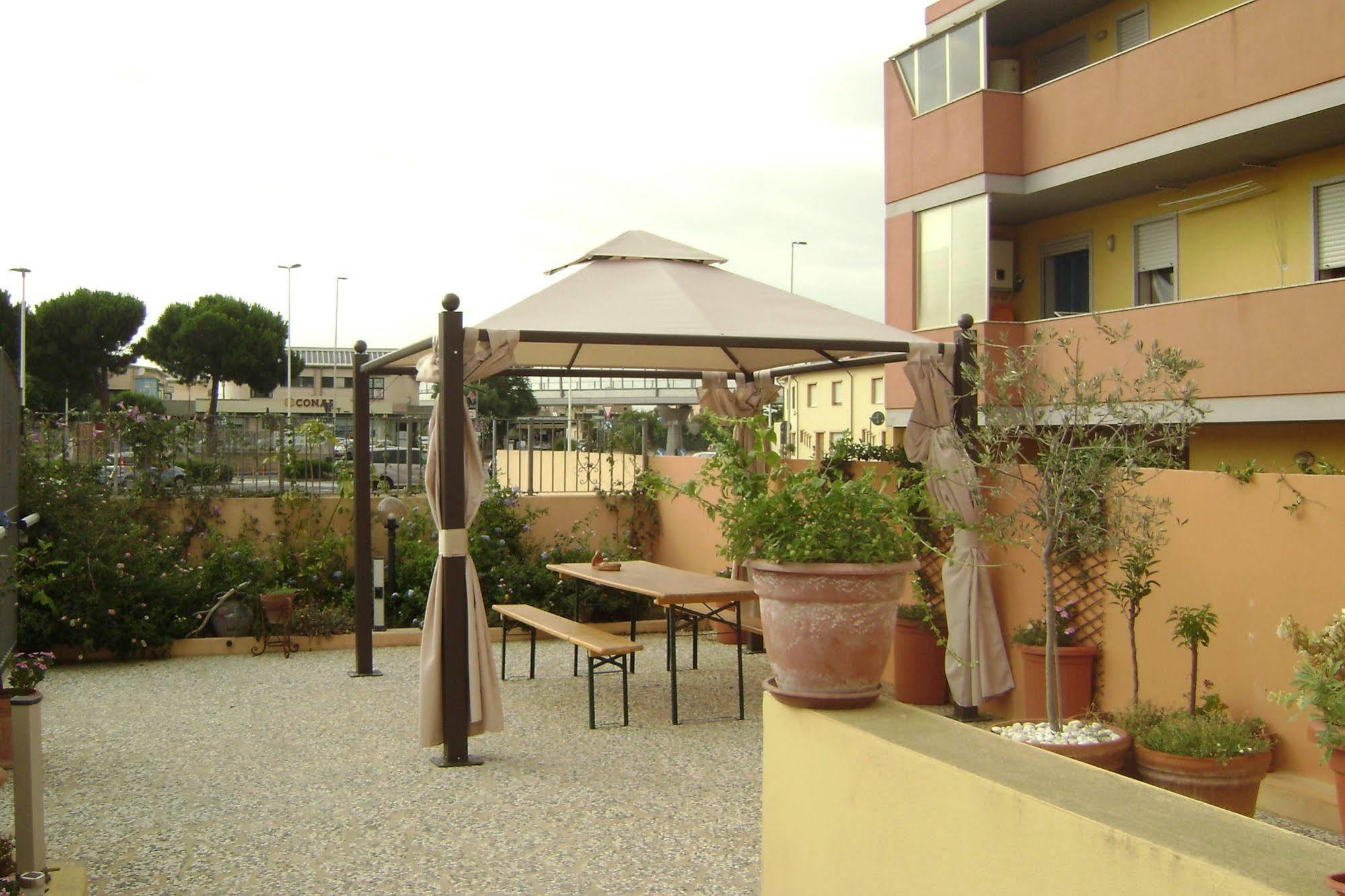 Sun&Sardinia Hotel Monserrato Exterior foto